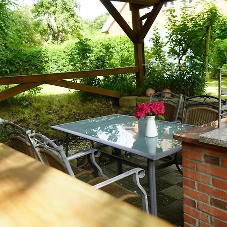 Ferien Unterm Reetdach Whg 03 * 웨베눔